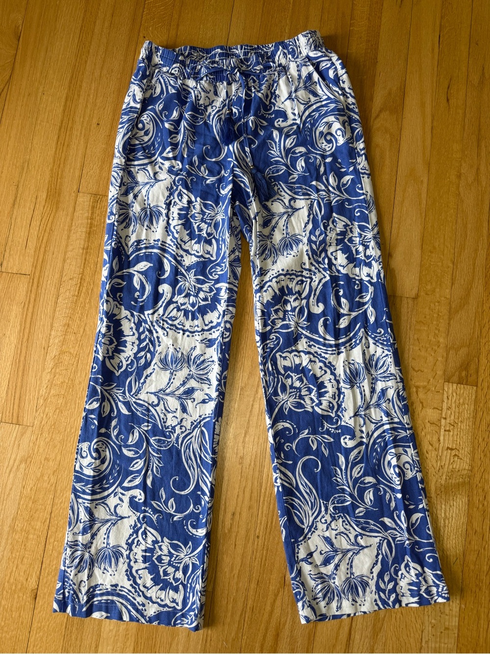Ellen Tracy Blue and White Floral Tassel Drawstring Pants